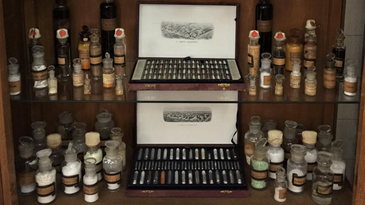 Imagen representativa de la Colección médica del Departamento de Farmacología