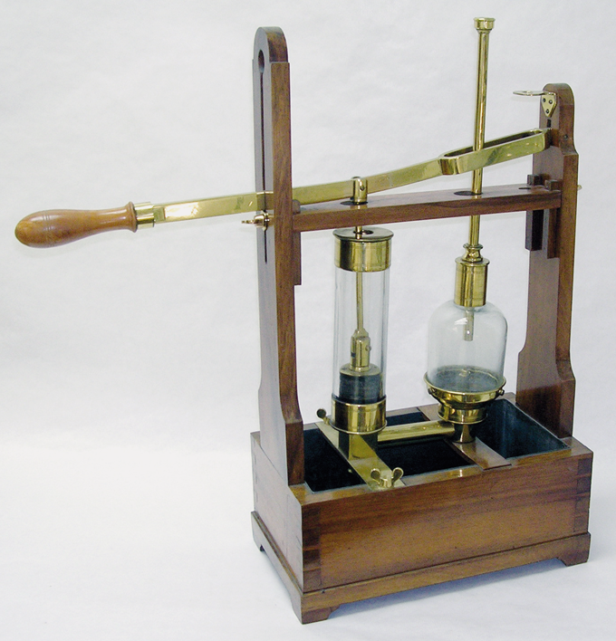 Modelo de bomba aspirante-impelente